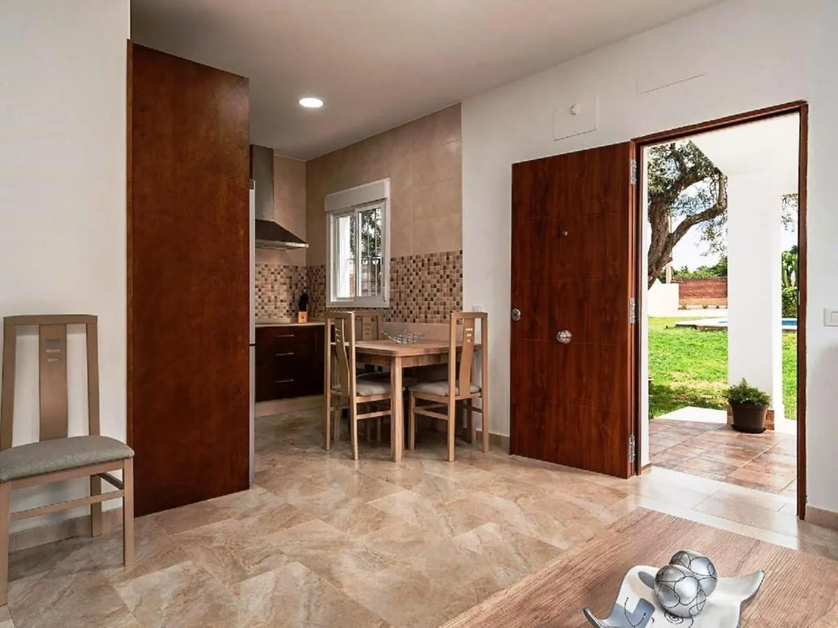 Villa Deluxe Con Piscina Privadaコニル・デ・ラ・フロンテラ 別荘
